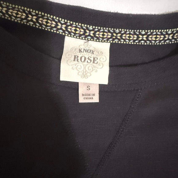 Knox Rose Women Embroidered Floral Crewneck Sweatshirt Black Small Boho Pullover - Picture 2 of 12